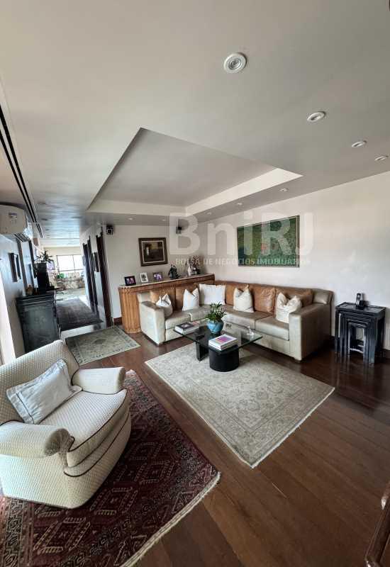Apartamento de 4 quartos em Ipanema