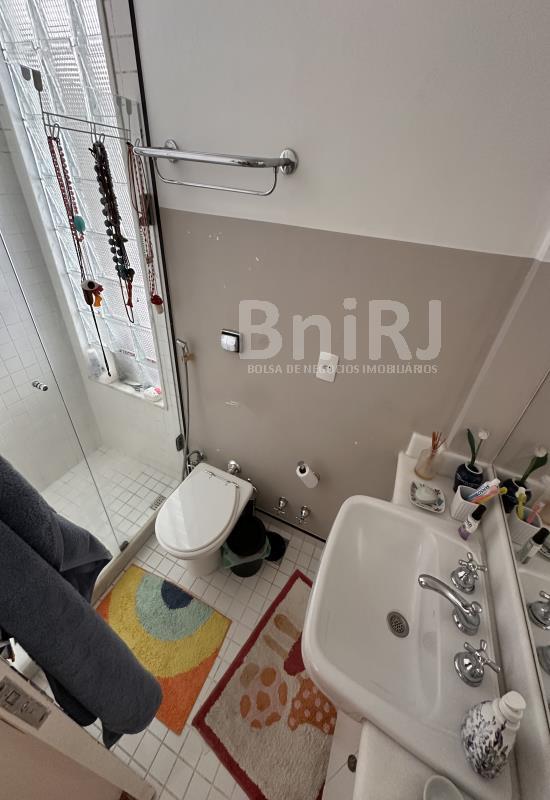 Apartamento de 2 quartos no Leblon