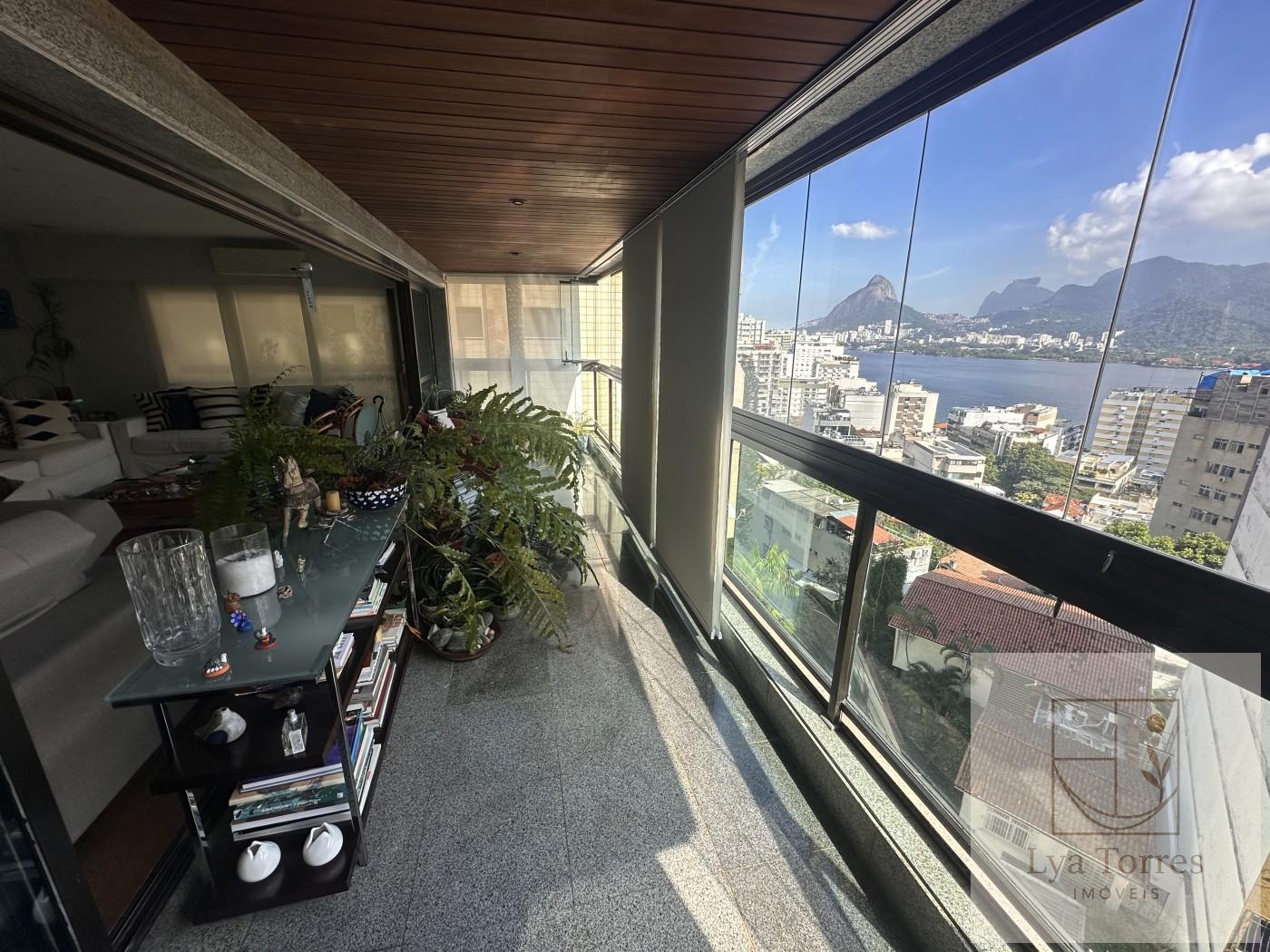 Apartamento de 4 quartos na Lagoa