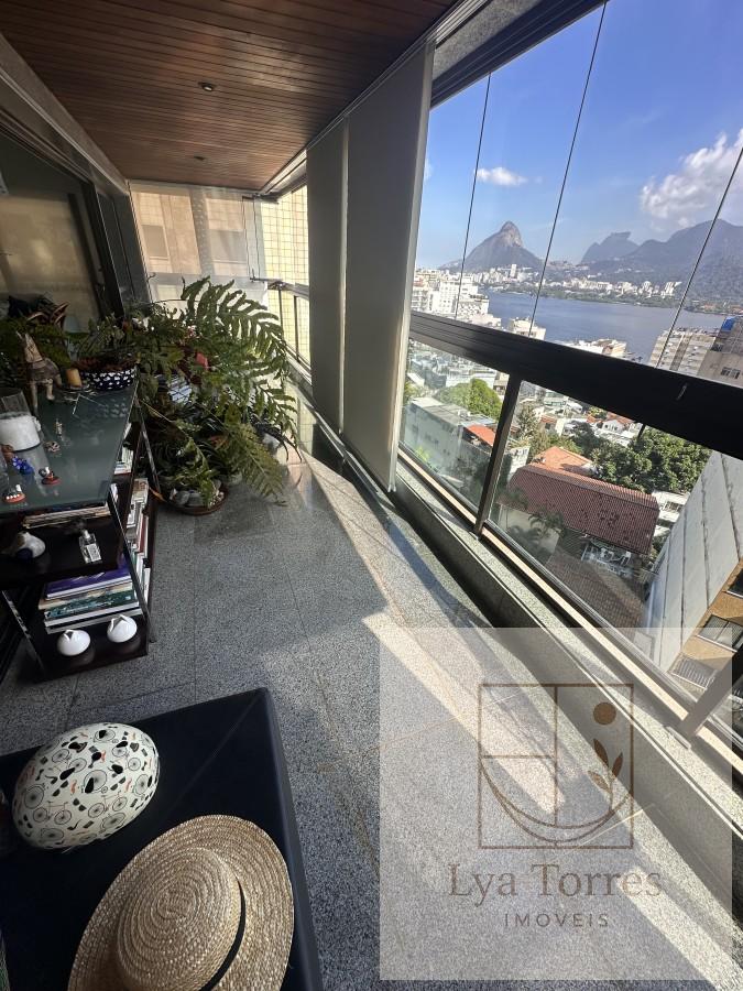 Apartamento de 4 quartos na Lagoa