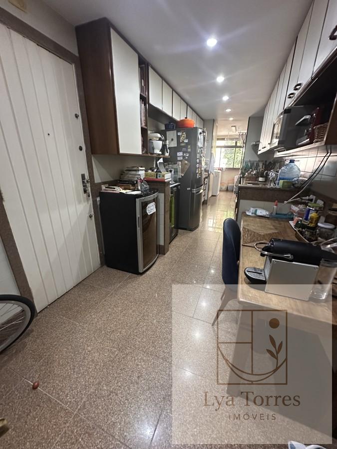 Apartamento de 4 quartos na Lagoa