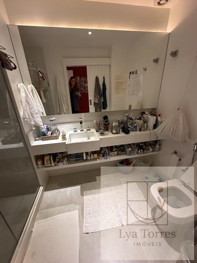 Apartamento de 4 quartos na Lagoa