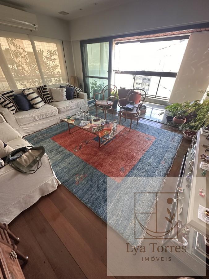 Apartamento de 4 quartos na Lagoa