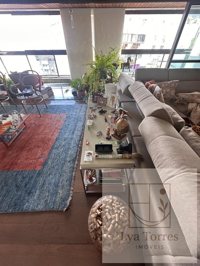 Apartamento de 4 quartos na Lagoa