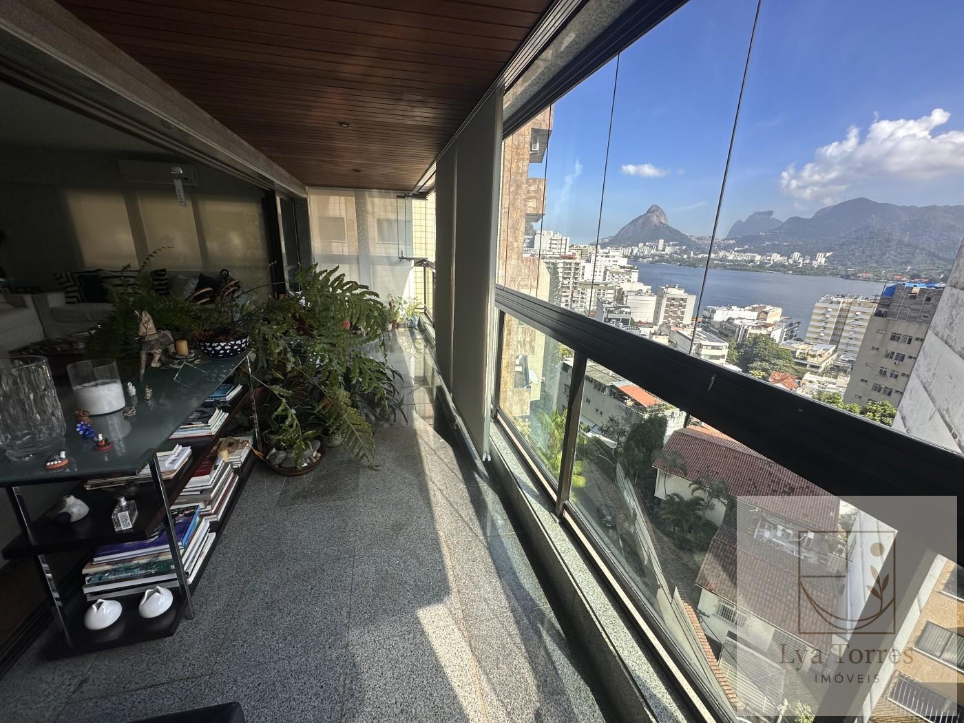 Apartamento de 4 quartos na Lagoa
