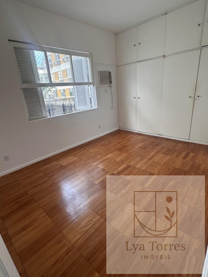 Apartamento de 4 quartos no Leblon