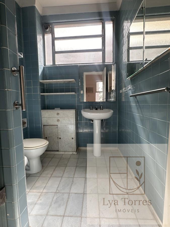 Apartamento de 4 quartos no Leblon