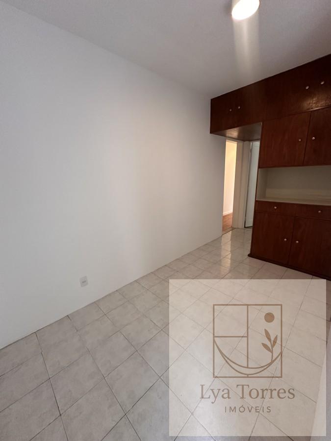 Apartamento de 4 quartos no Leblon