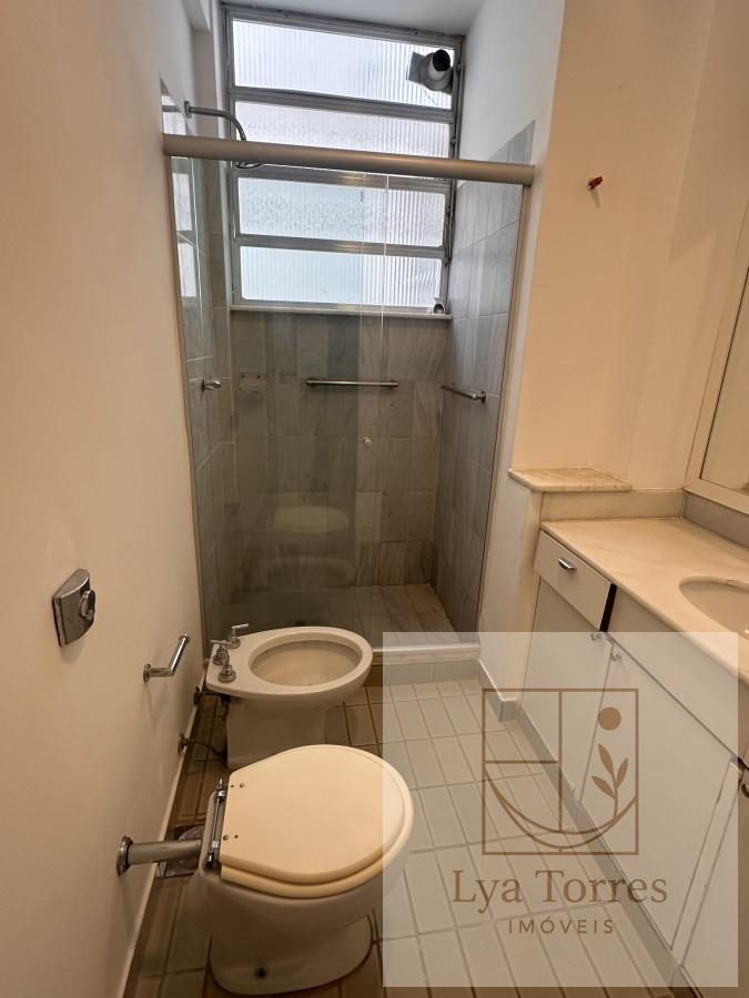 Apartamento de 4 quartos no Leblon