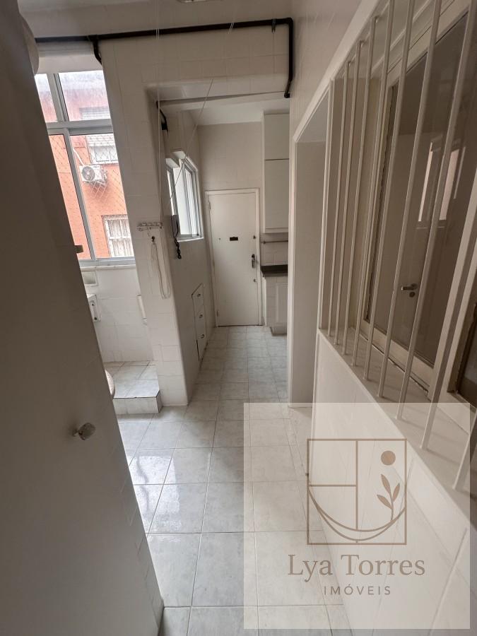 Apartamento de 4 quartos no Leblon