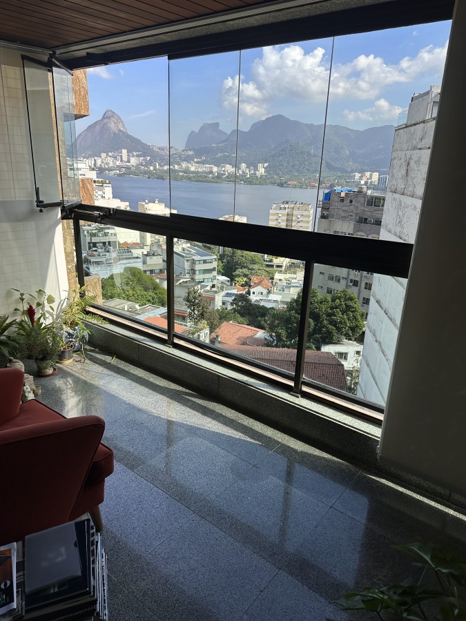 Apartamento de 4 quartos na Lagoa