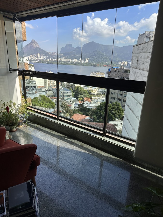 Apartamento de 4 quartos na Lagoa