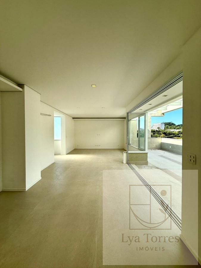 Apartamento de 5 quartos na Gávea