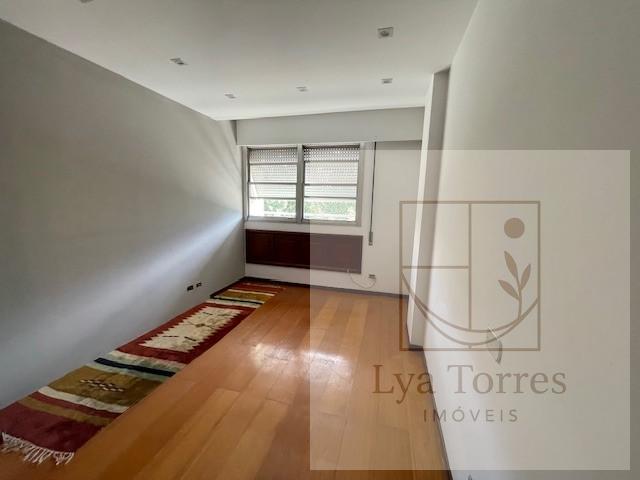 Apartamento de 5 quartos no Leblon
