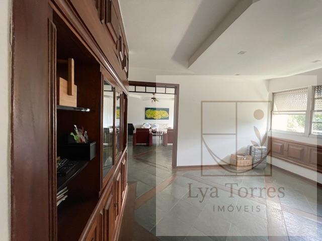 Apartamento de 5 quartos no Leblon