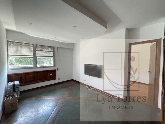 Apartamento de 5 quartos no Leblon