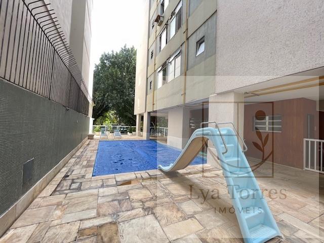 Apartamento de 5 quartos no Leblon
