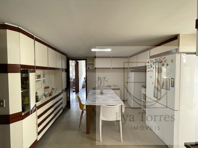 Apartamento de 5 quartos no Leblon