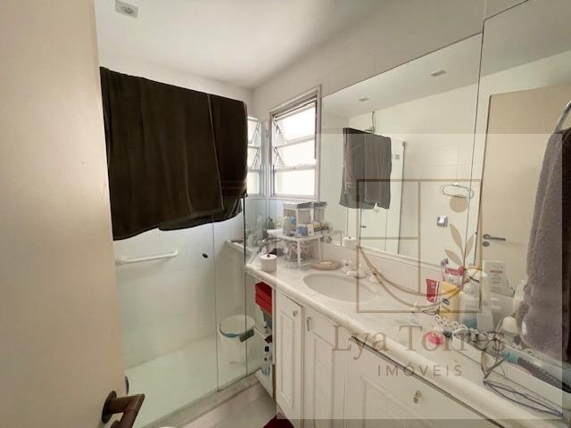 Apartamento de 5 quartos no Leblon