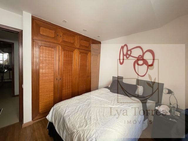 Apartamento de 5 quartos no Leblon