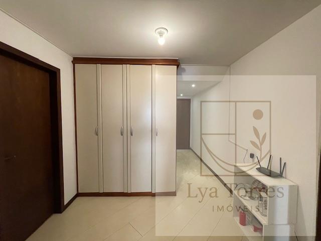 Apartamento de 5 quartos no Leblon