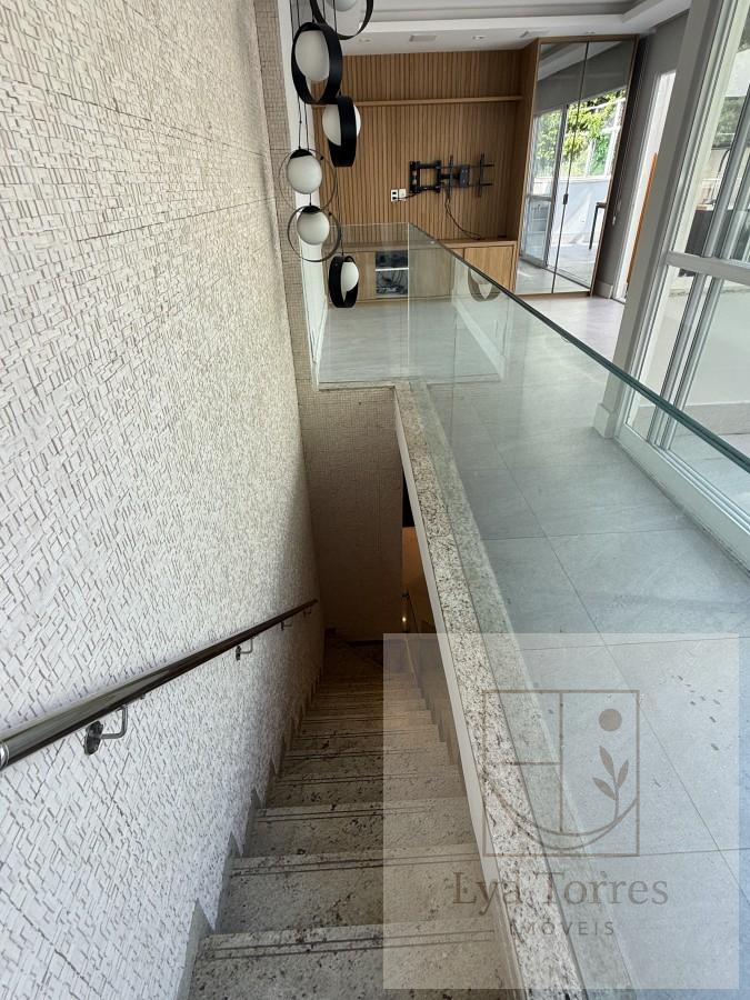 Cobertura de 3 quartos na Lagoa