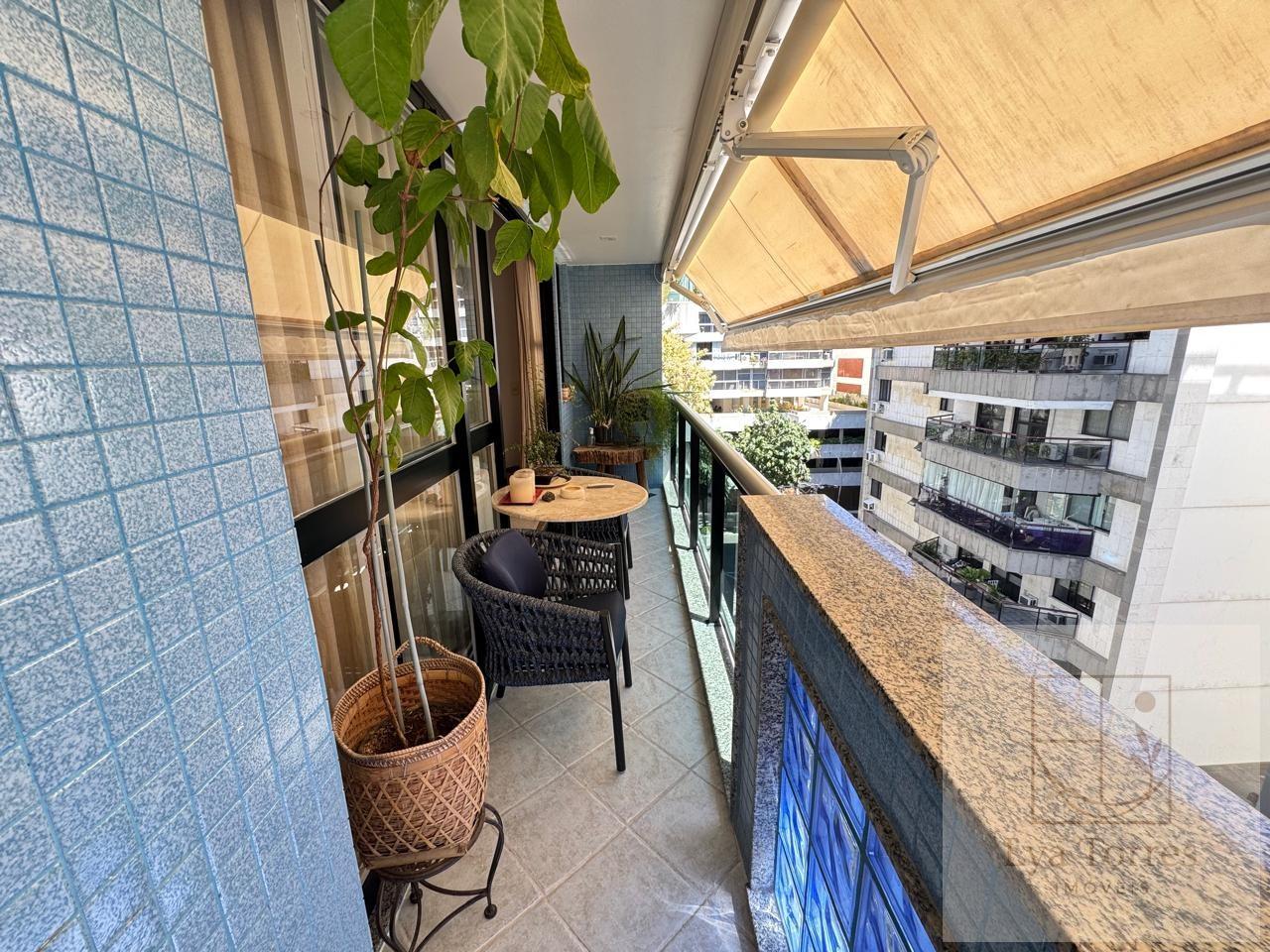Apartamento de 3 quartos no Leblon