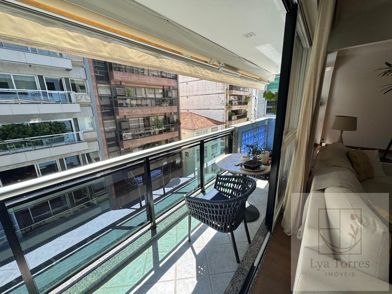 Apartamento de 3 quartos no Leblon