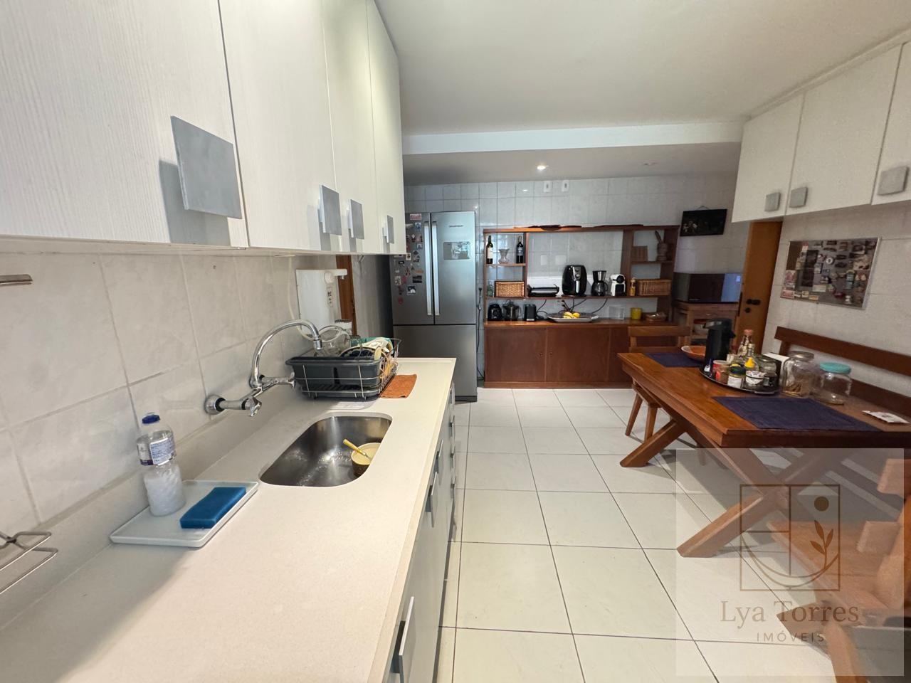 Apartamento de 3 quartos no Leblon
