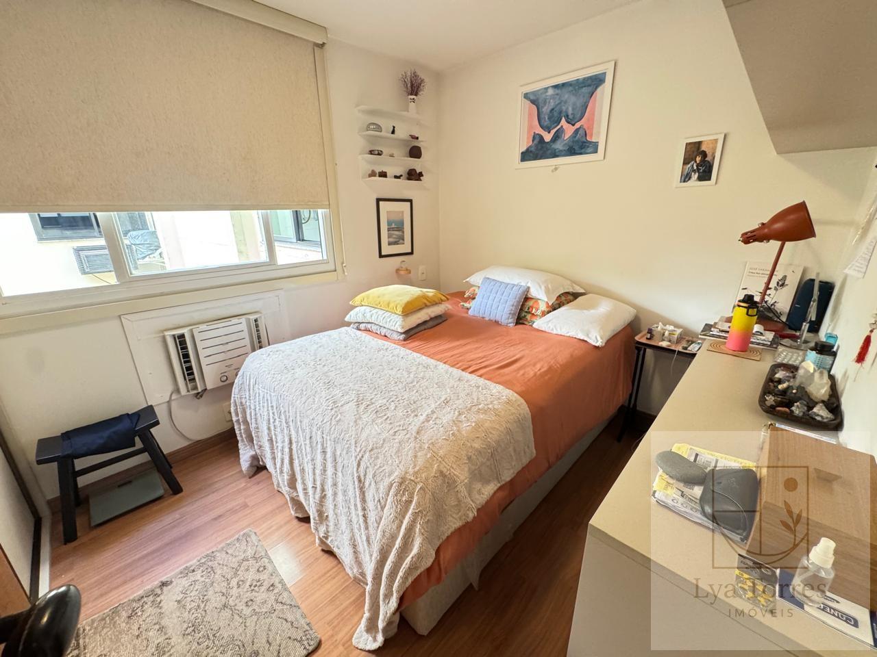 Apartamento de 3 quartos no Leblon
