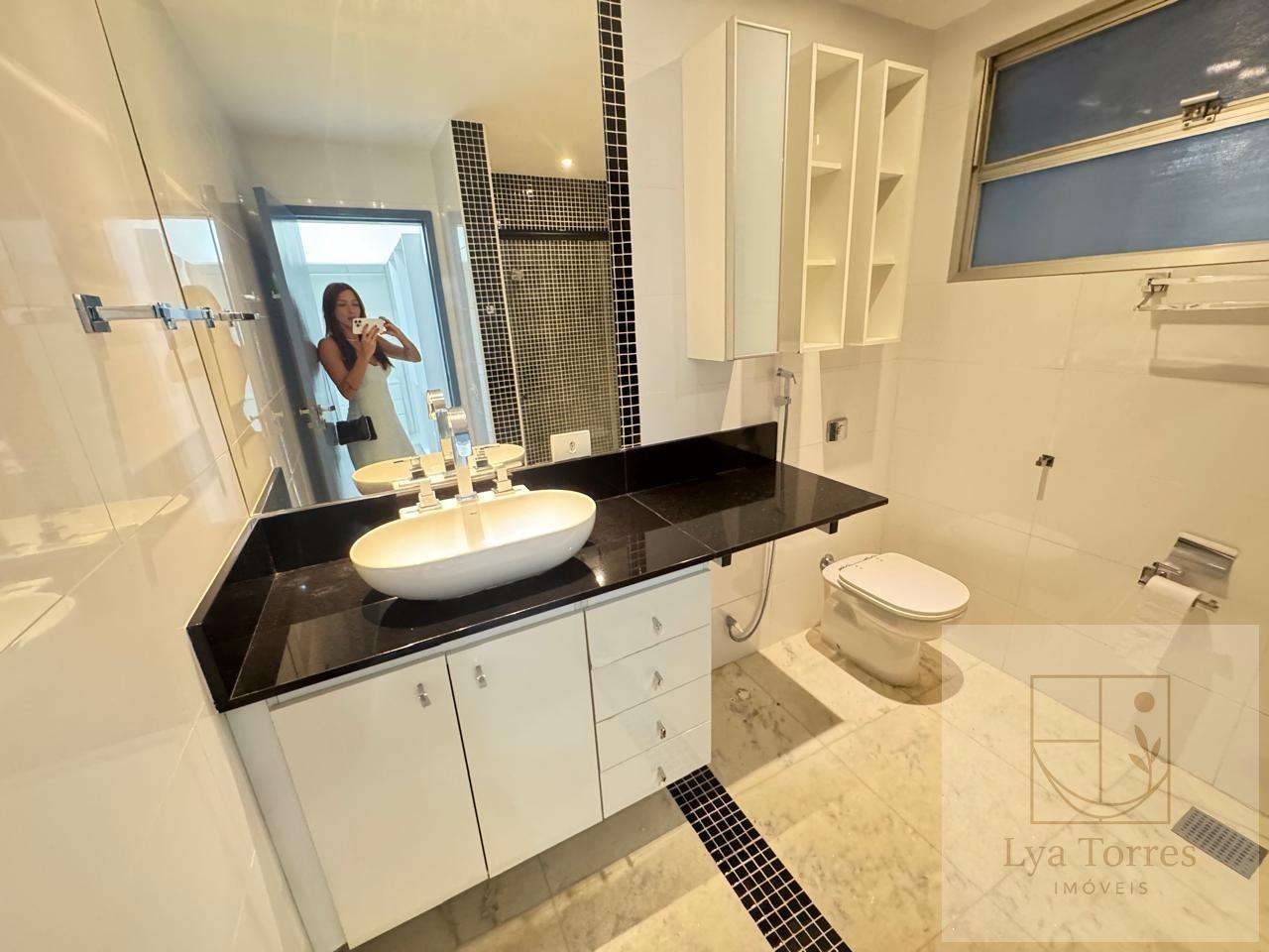 Apartamento de 3 quartos no Leblon