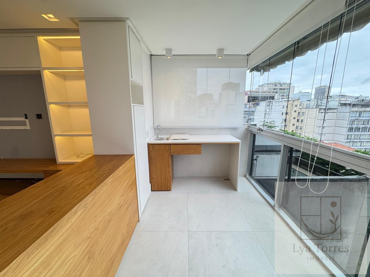 Apartamento de 3 quartos no Leblon