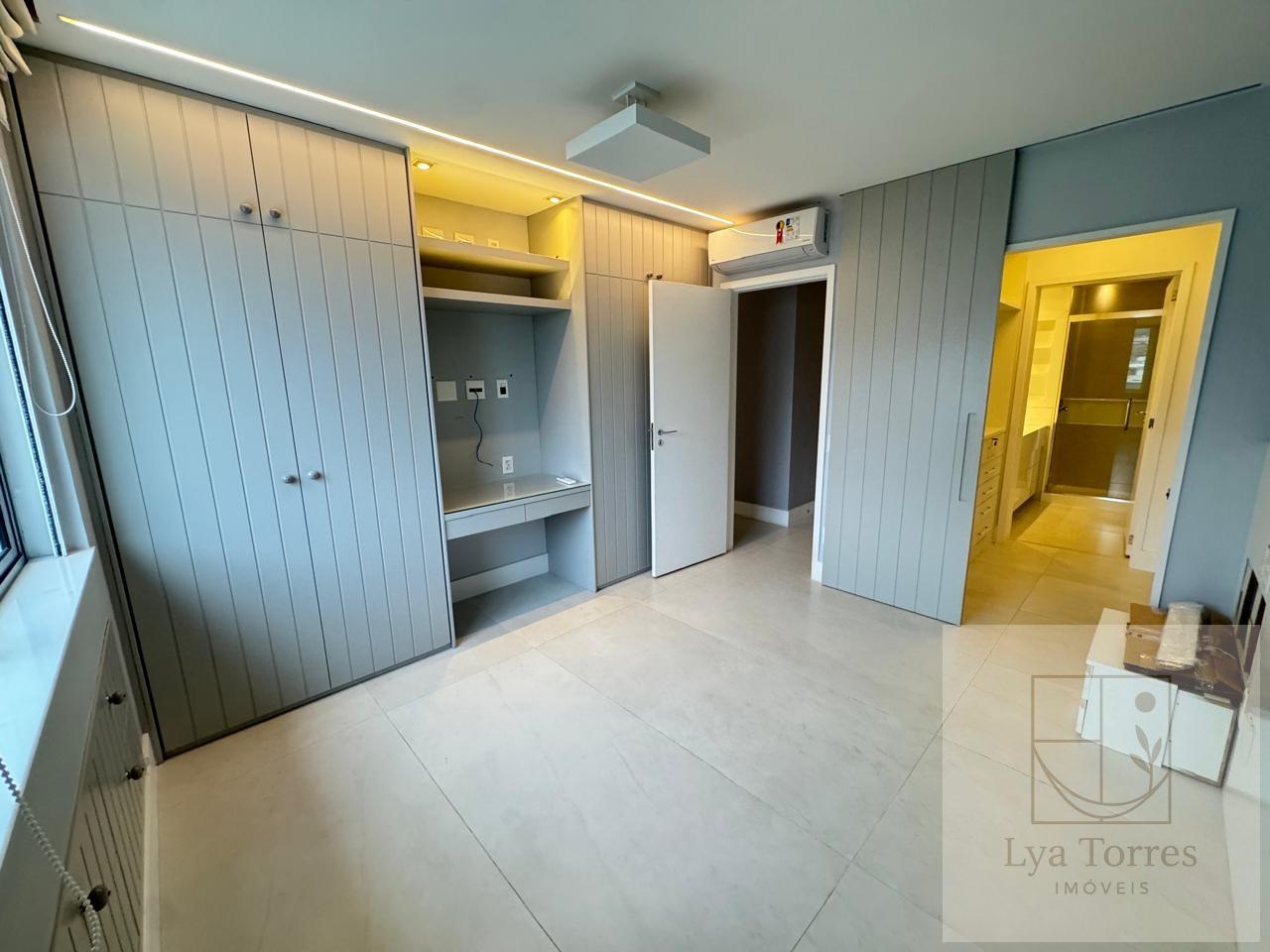 Apartamento de 3 quartos no Leblon