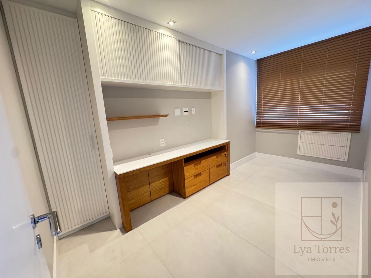Apartamento de 3 quartos no Leblon