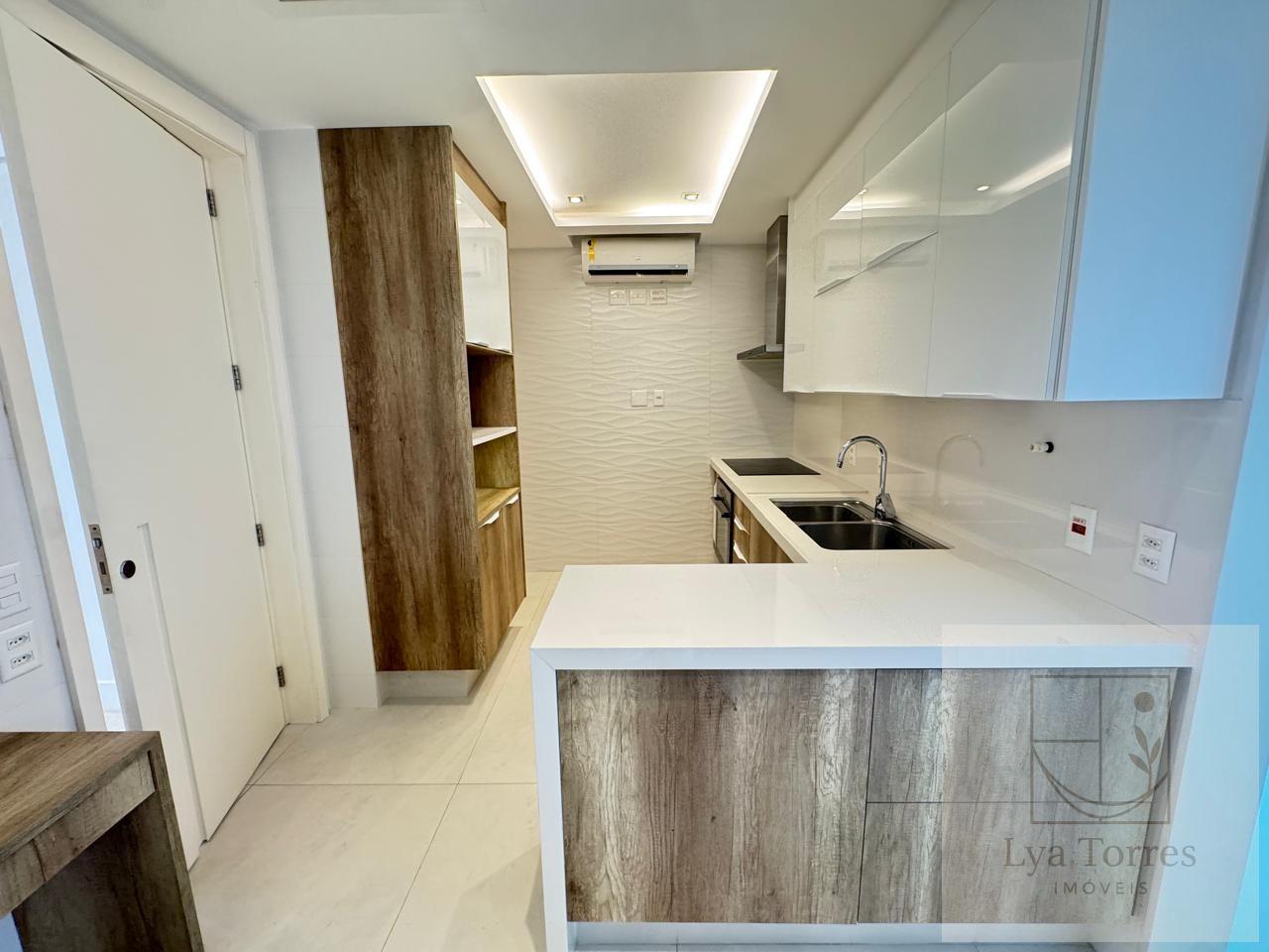 Apartamento de 3 quartos no Leblon