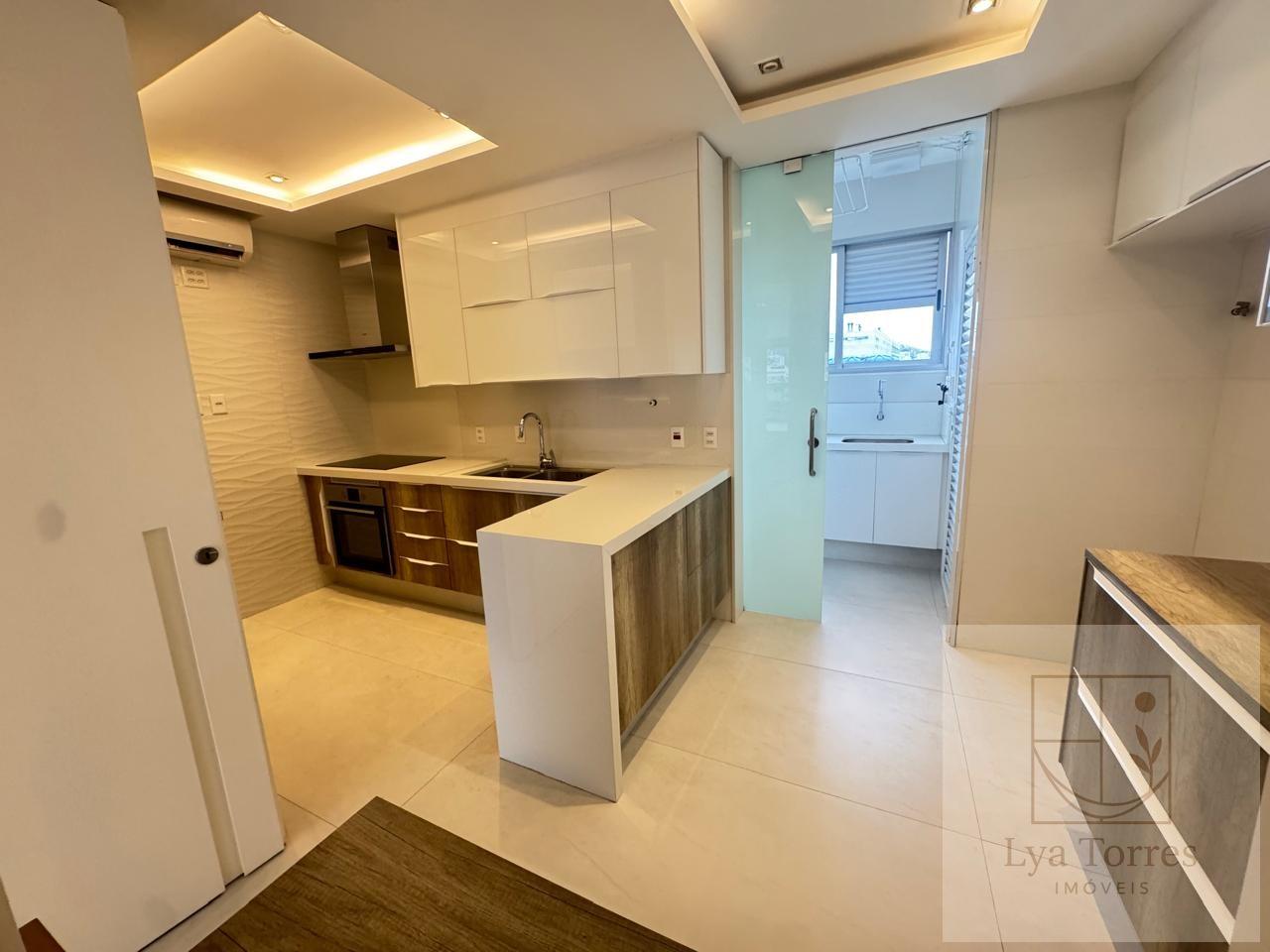 Apartamento de 3 quartos no Leblon