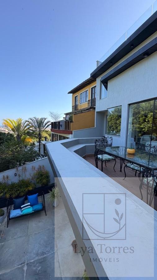 Casa de 5 quartos na Barra da Tijuca
