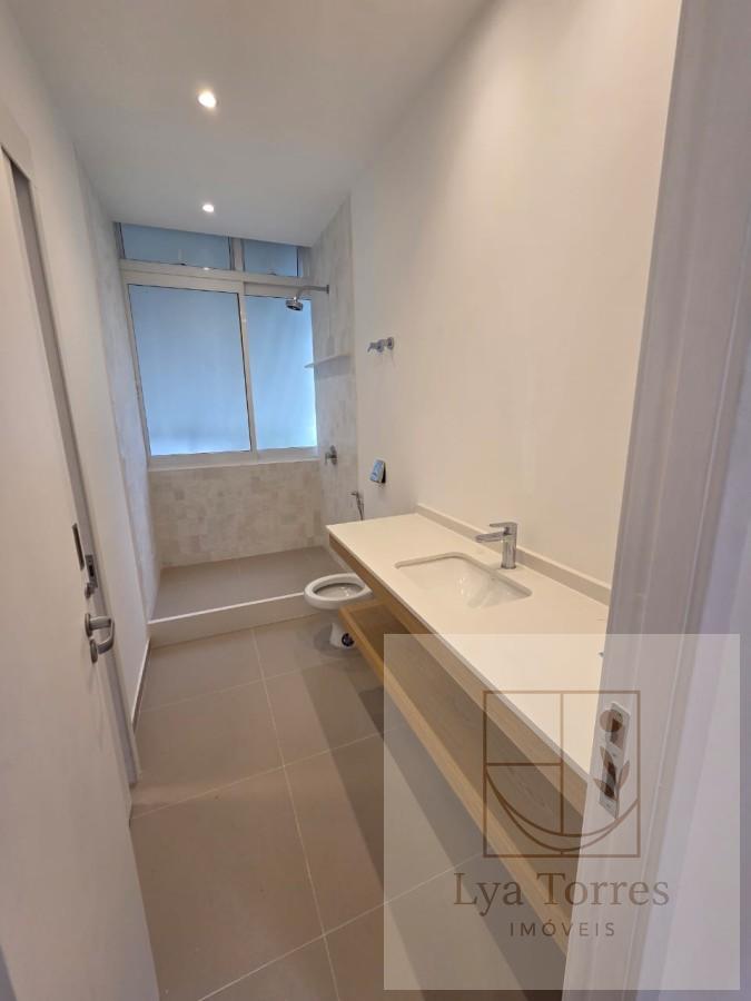 Apartamento de 3 quartos no Leblon