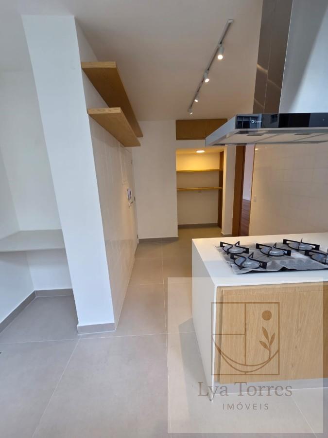 Apartamento de 3 quartos no Leblon