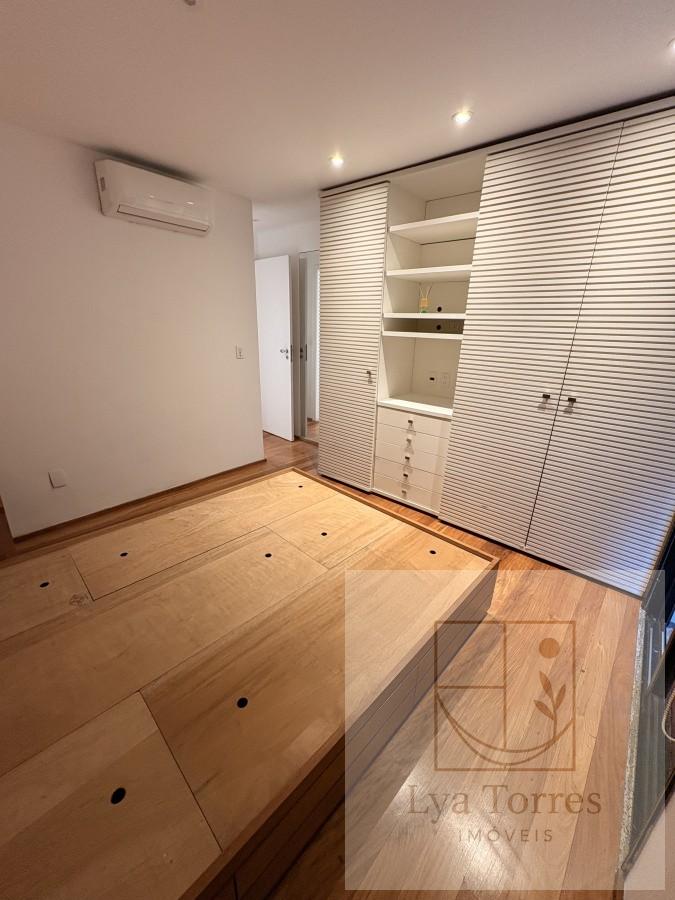 Apartamento de 2 quartos no Leblon