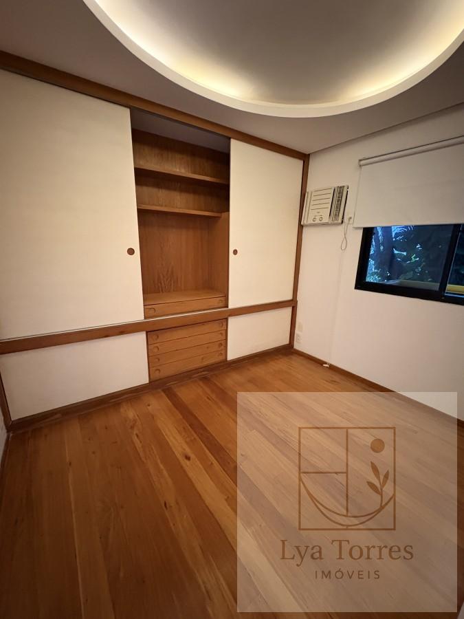 Apartamento de 2 quartos no Leblon