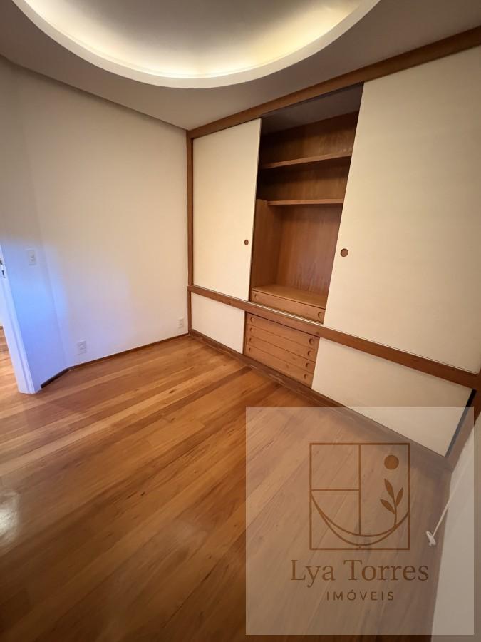 Apartamento de 2 quartos no Leblon