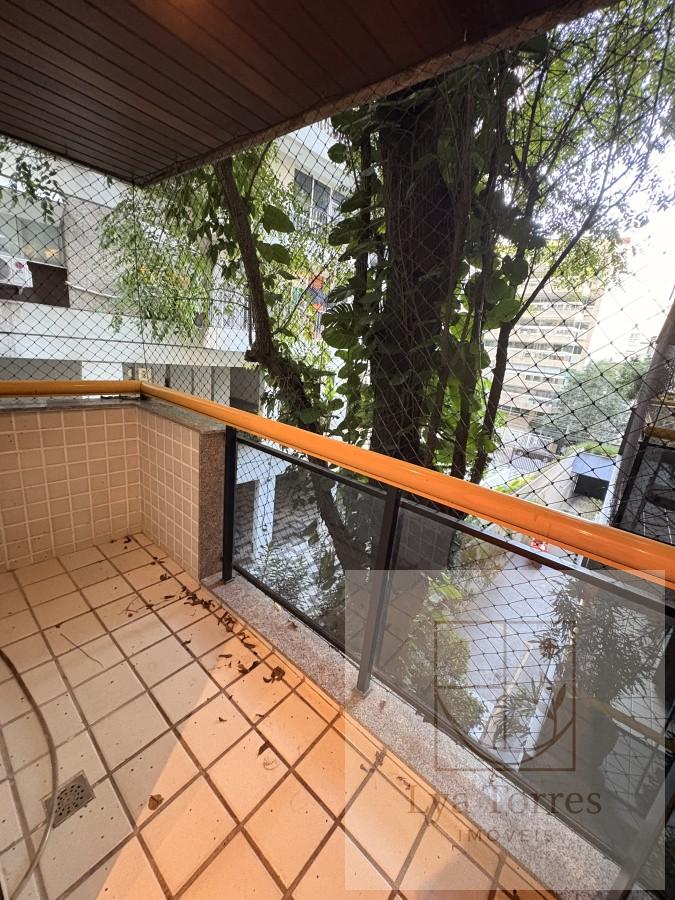 Apartamento de 2 quartos no Leblon