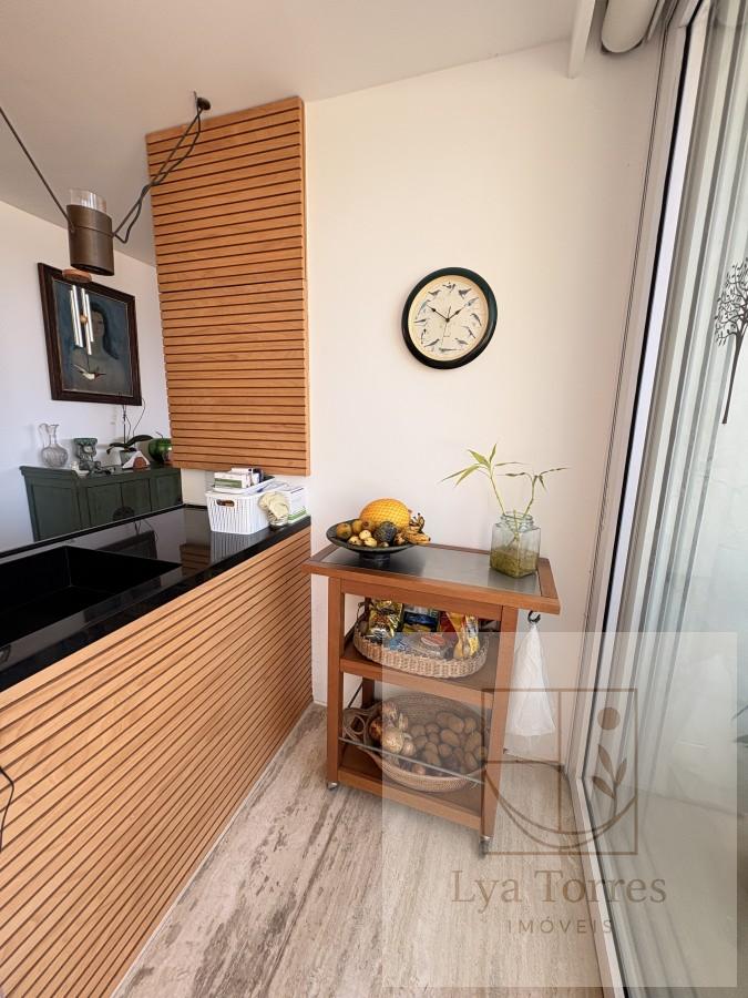 Cobertura de 3 quartos no Leblon
