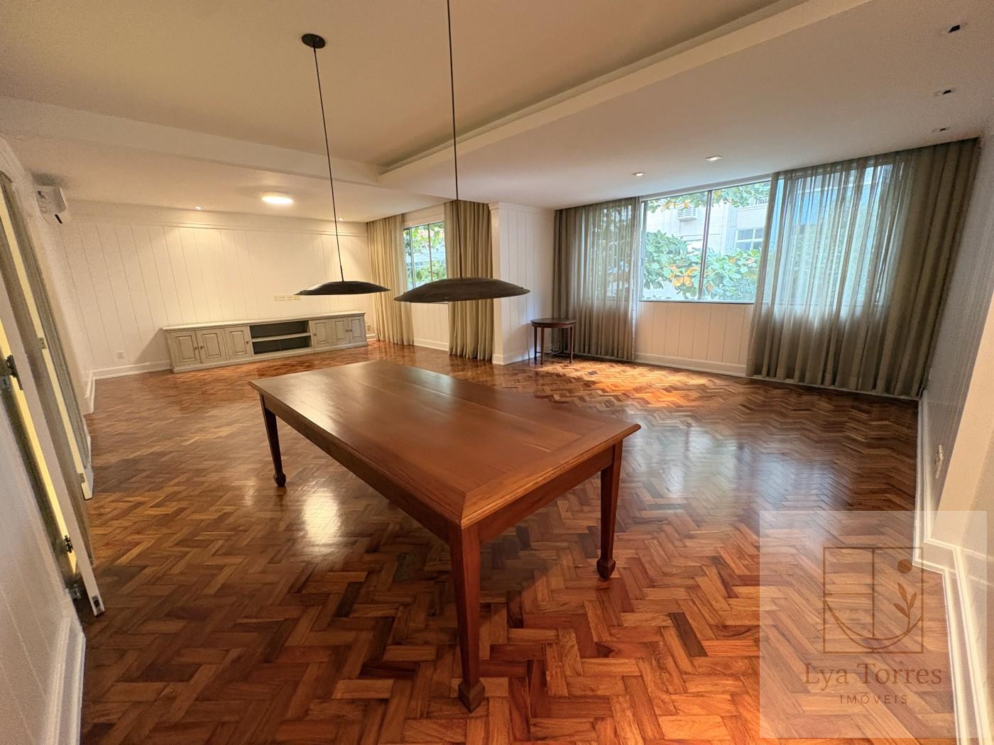 Apartamento de 3 quartos em Copacabana