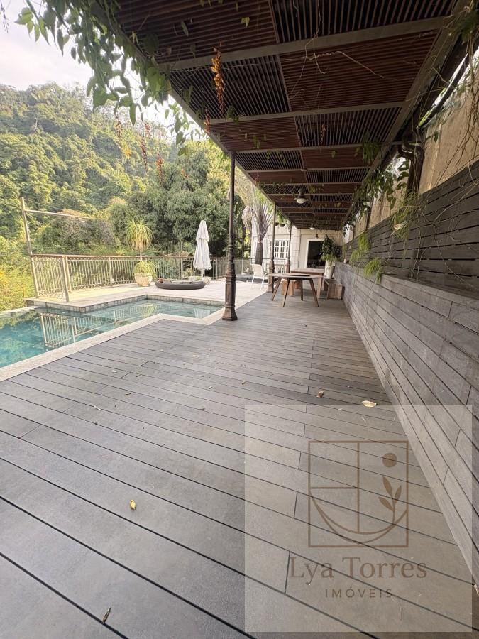 Casa de 5 quartos no Botafogo