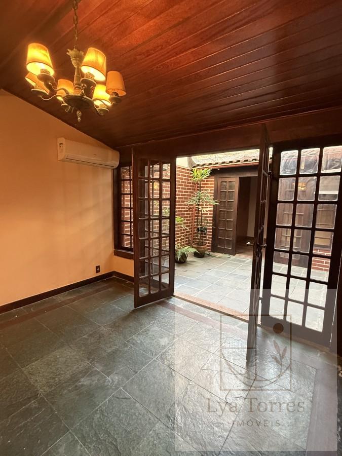 Apartamento de 3 quartos no Leblon