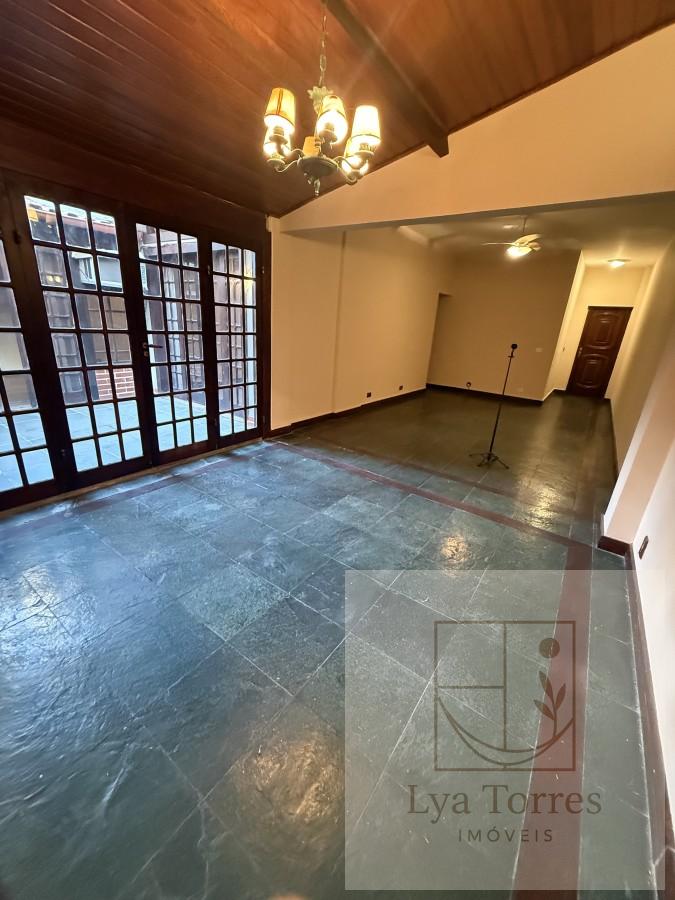 Apartamento de 3 quartos no Leblon