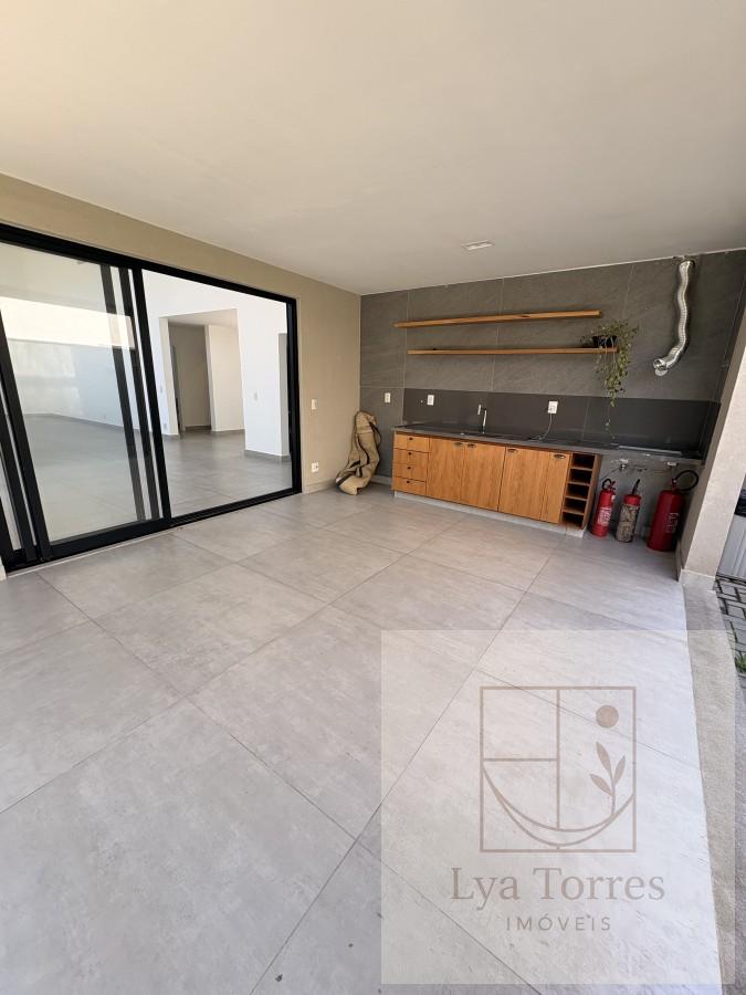 Casa de 4 quartos na Barra da Tijuca