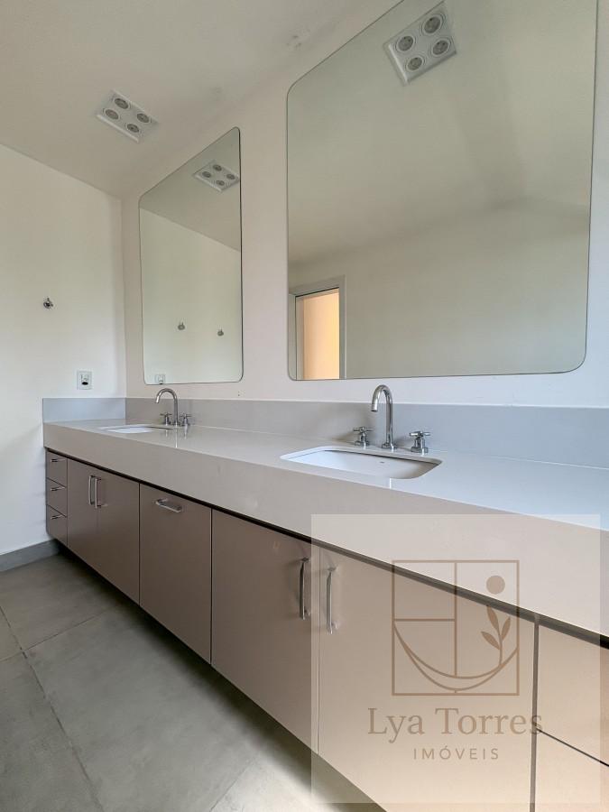 Casa de 4 quartos na Barra da Tijuca